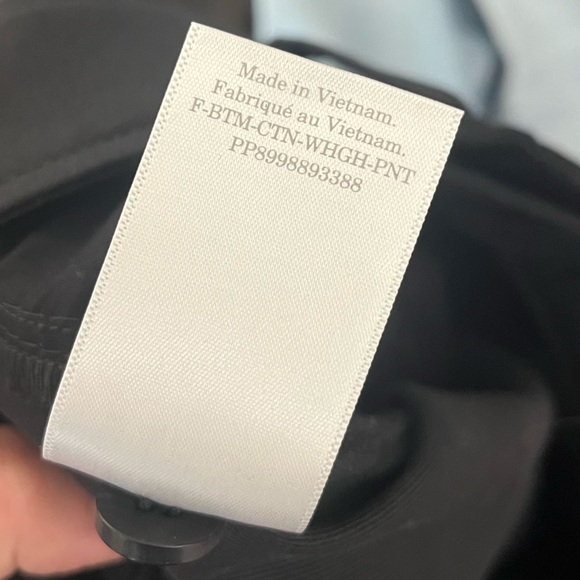 Everlane SHORT The Draper Pleated Pant in Buttersmooth Black Size 4 - Picture 10 of 11